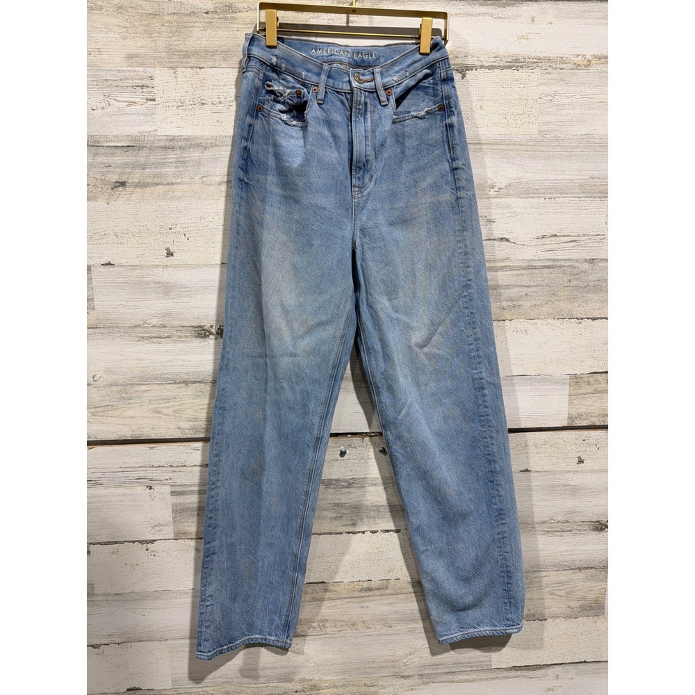 American Eagle Baggy Jean Women 4 Regular Light Wash Distressed Denim GUC
